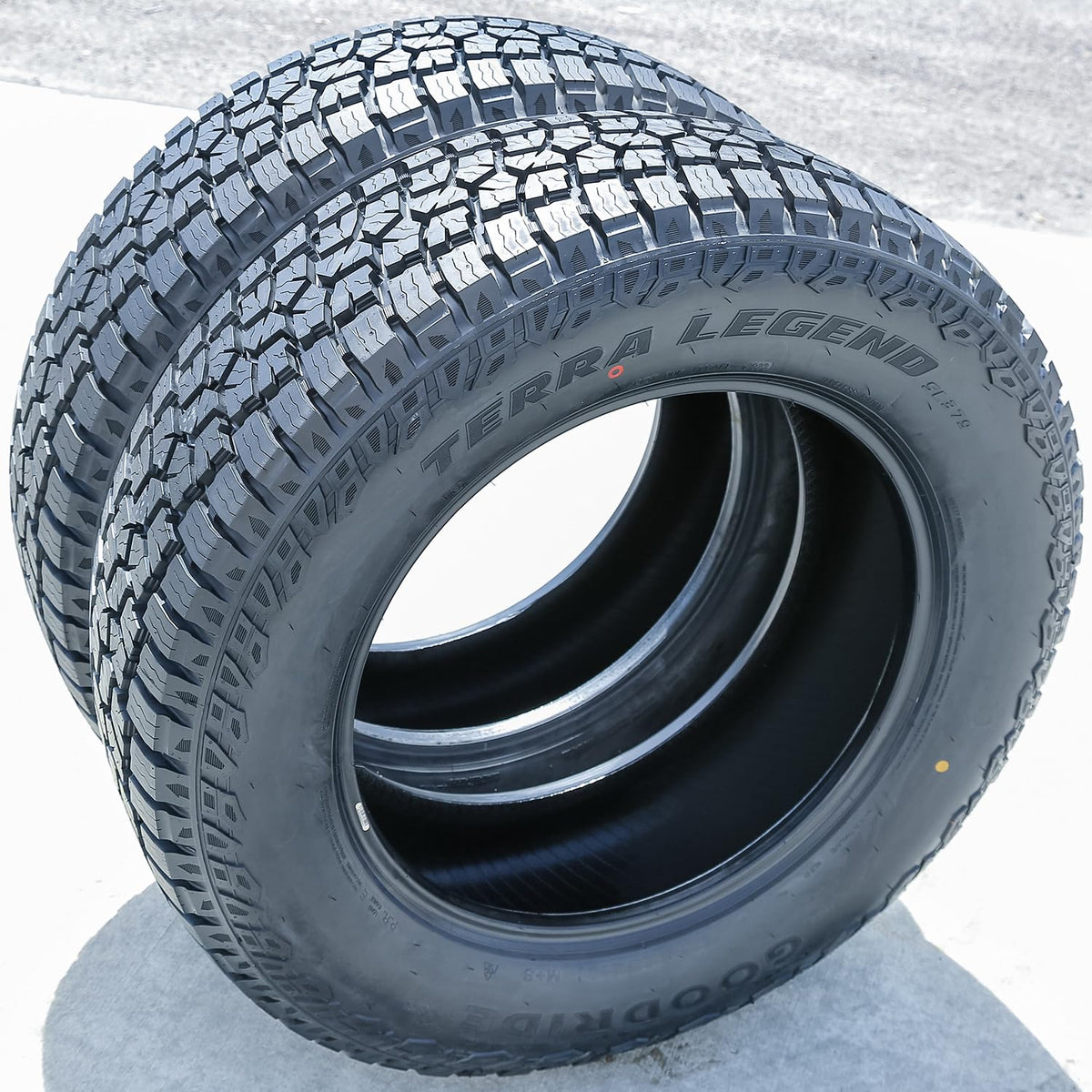 18 inch Tire N931